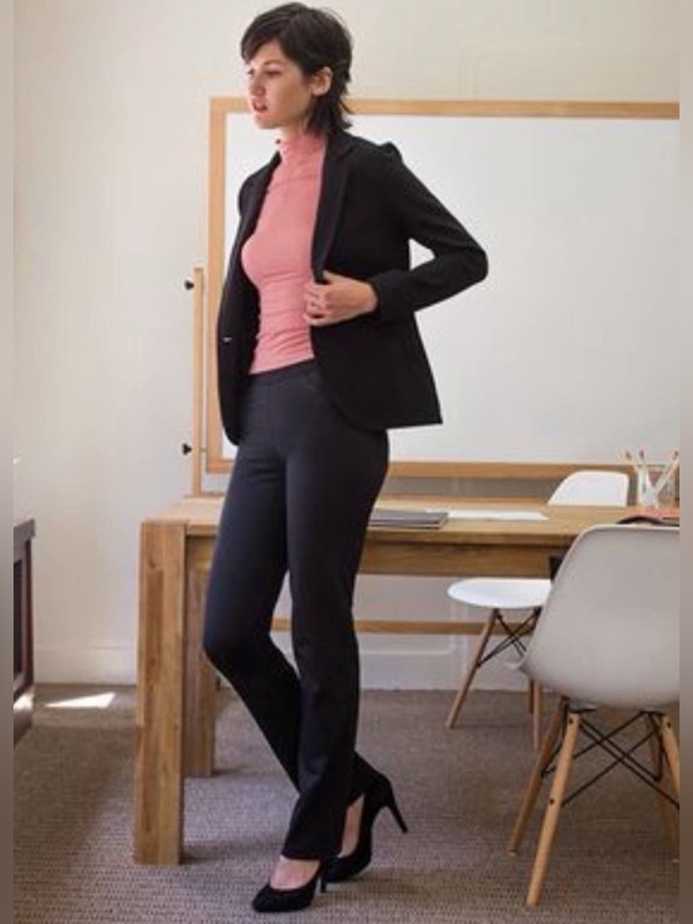Betabrand Office Jeans Pull on Pants Black
Size Medium EUC